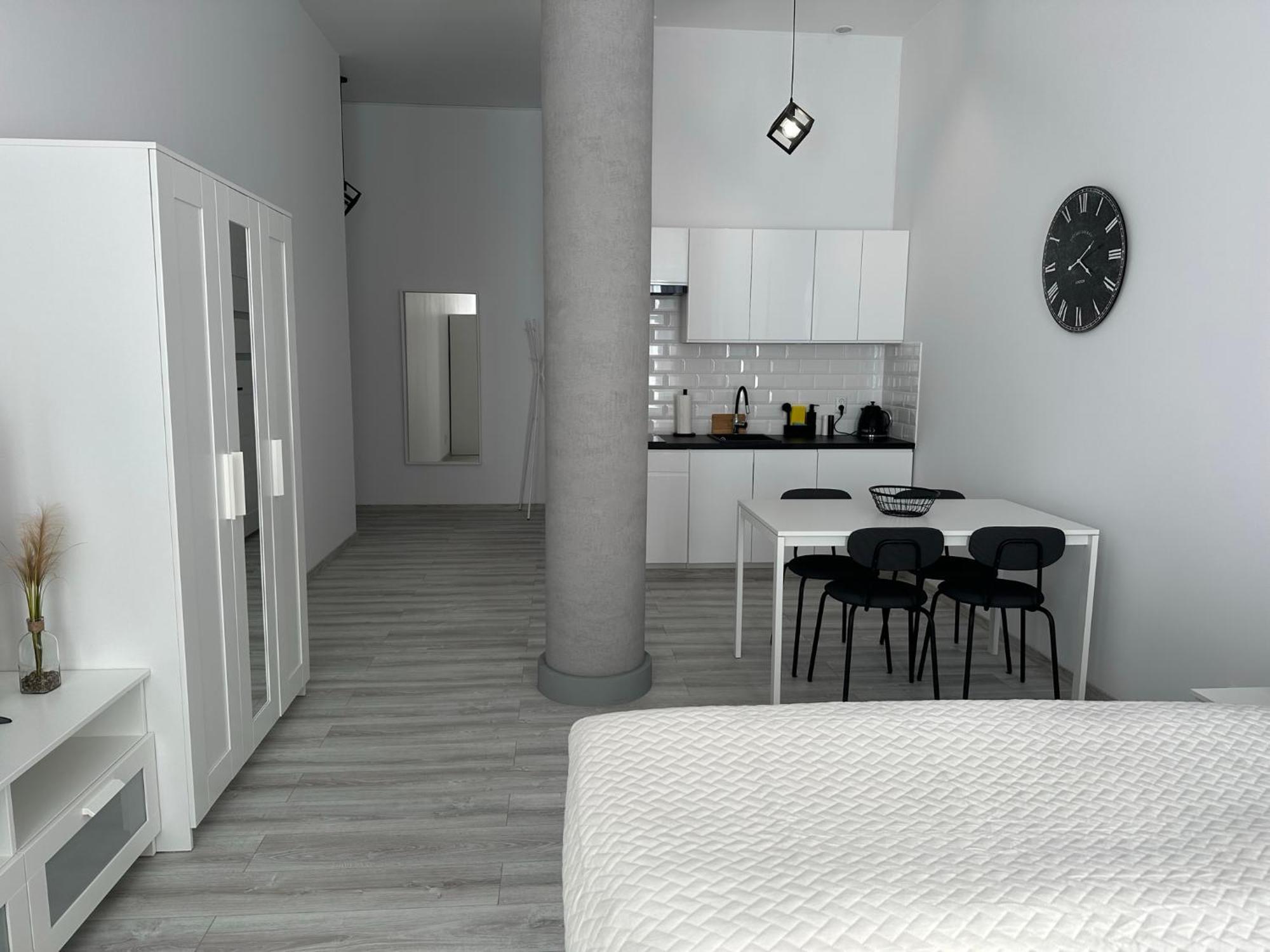 Apartamenty Przy Deptaku ชวีโนวิชแจ ภายนอก รูปภาพ