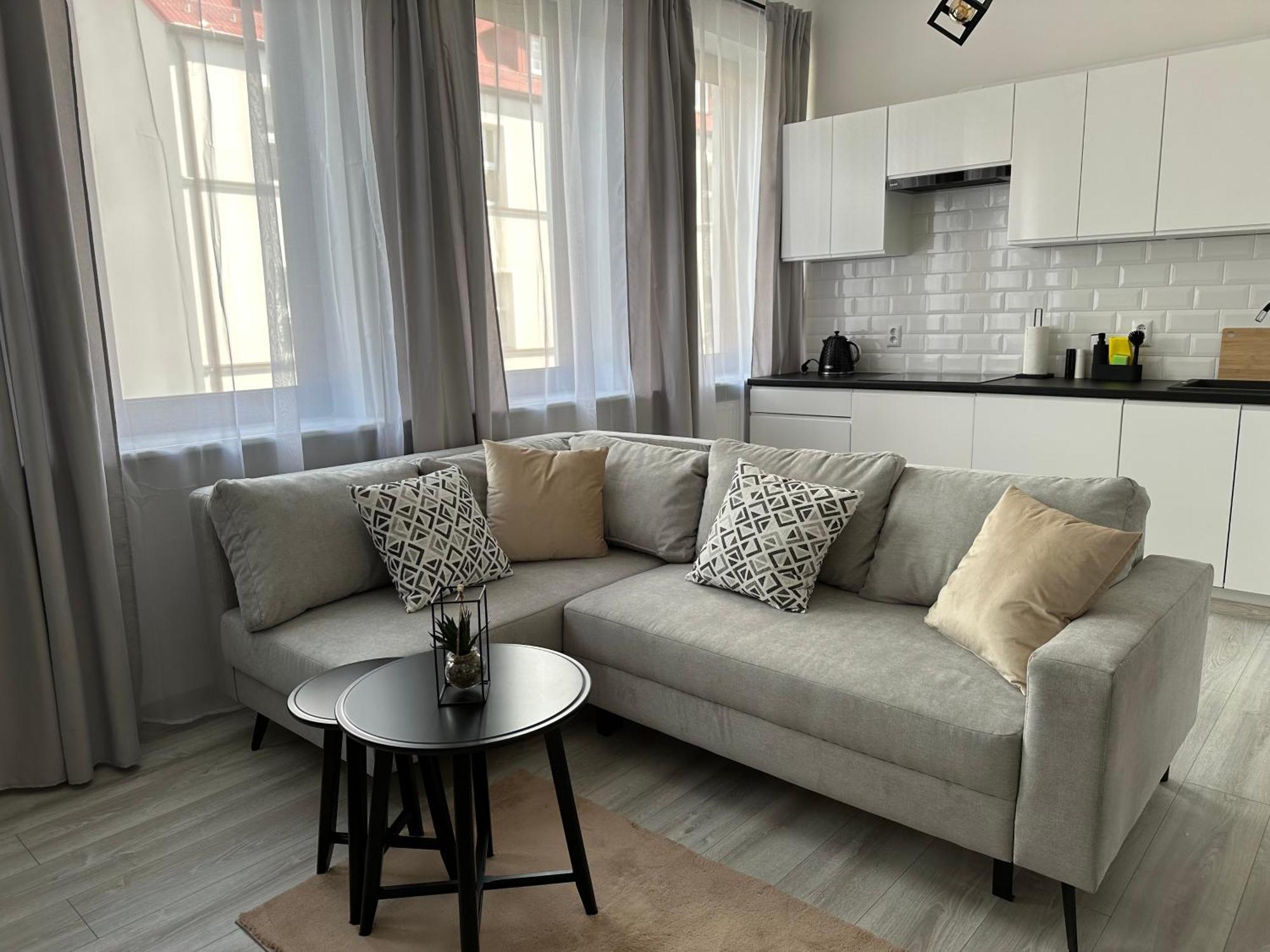 Apartamenty Przy Deptaku ชวีโนวิชแจ ภายนอก รูปภาพ